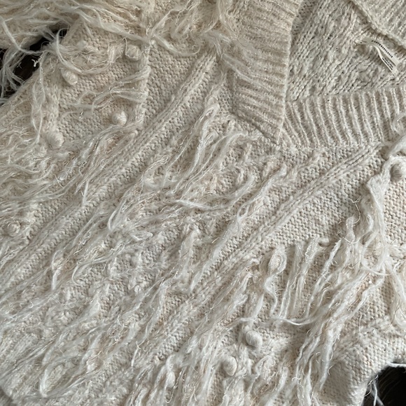 Anthropologie Fringed Pullover V-Neck Ivory Silver Threads Sweater Size Medium - Picture 5 of 13